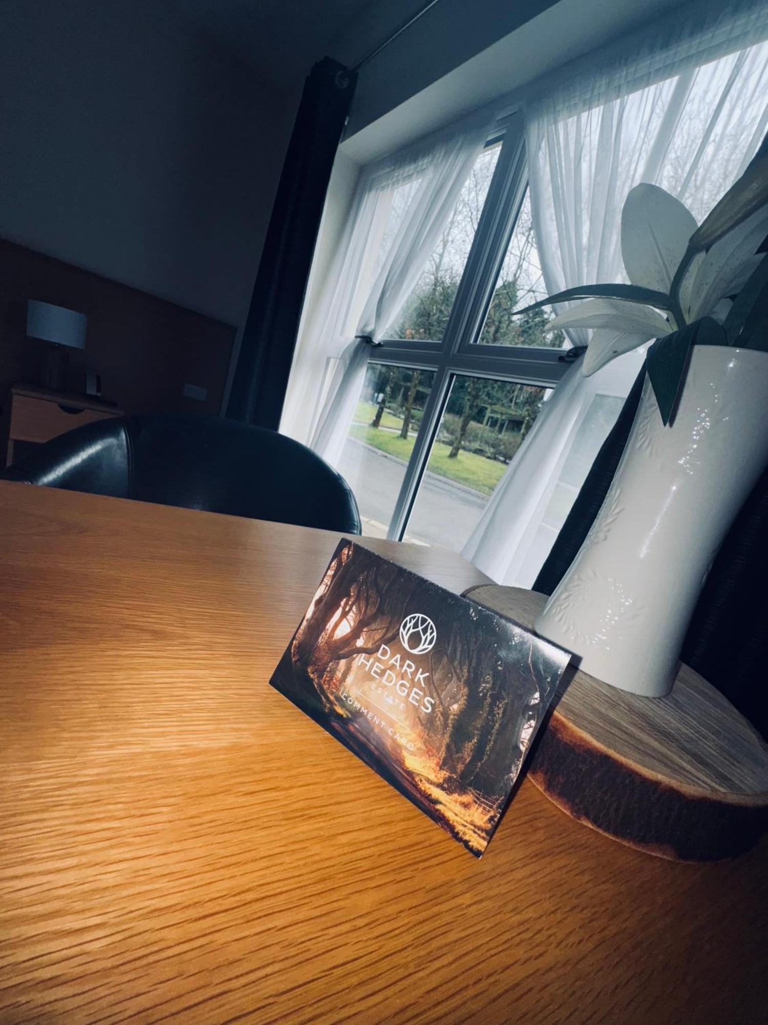 The Hedges Hotel Stranocum Ngoại thất bức ảnh