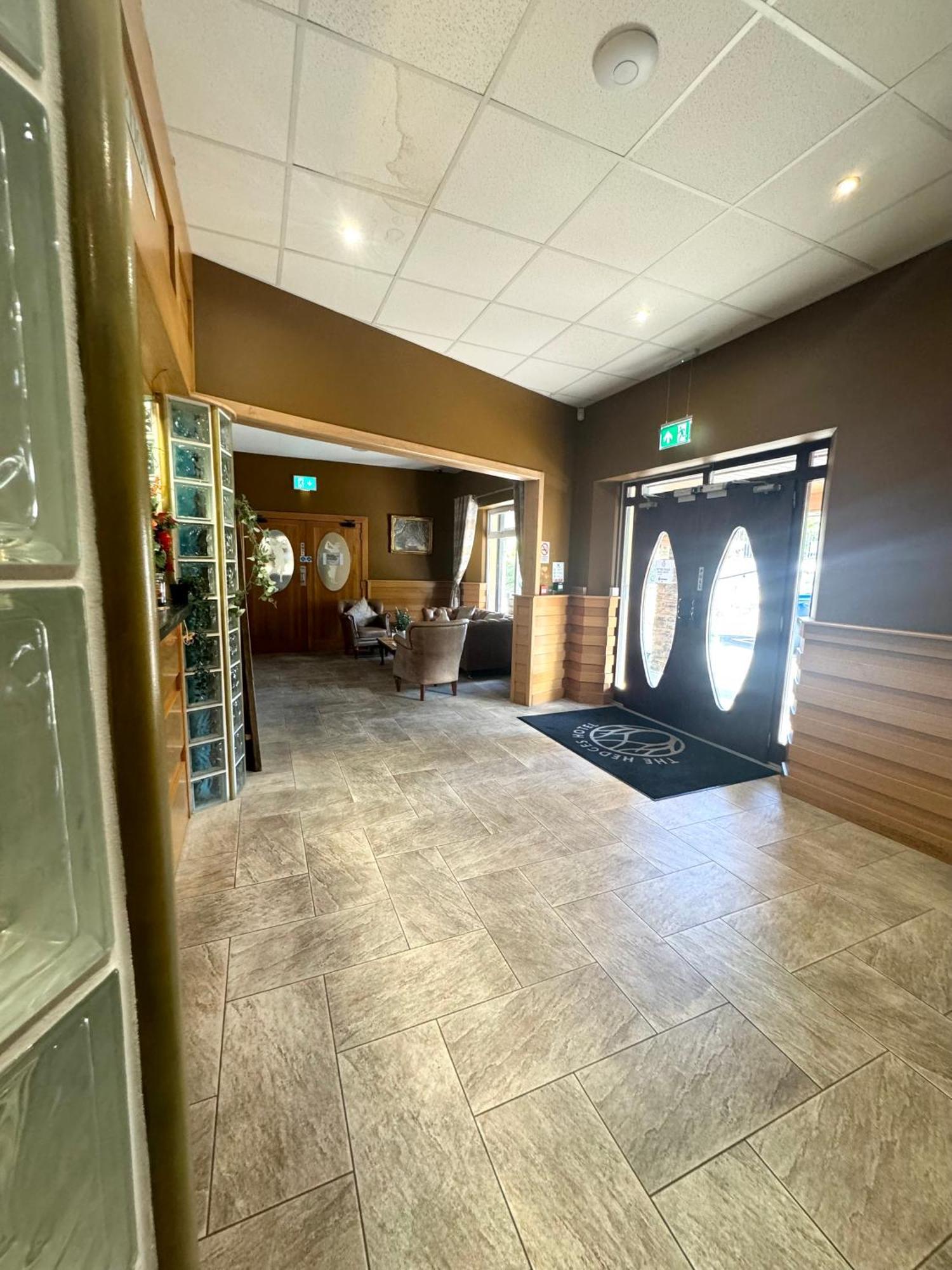 The Hedges Hotel Stranocum Ngoại thất bức ảnh