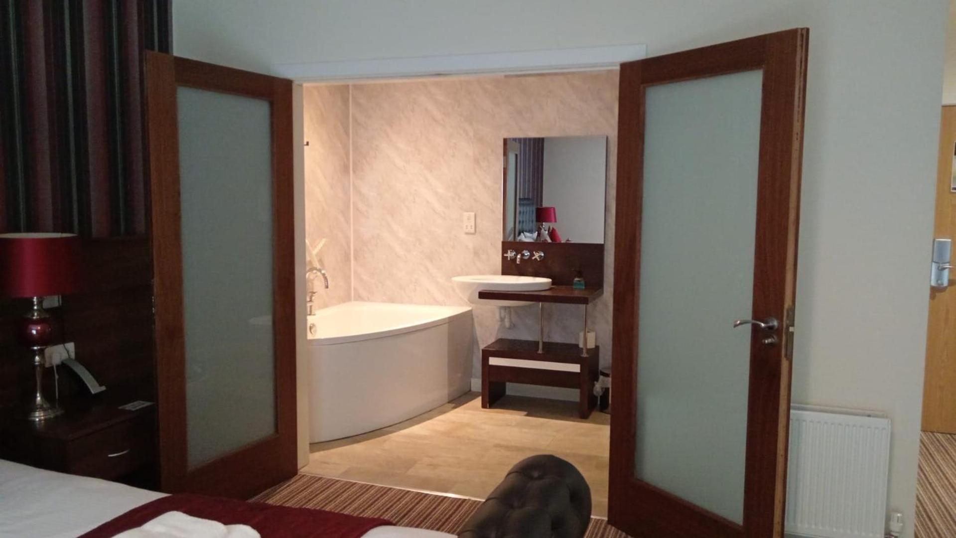 The Hedges Hotel Stranocum Ngoại thất bức ảnh
